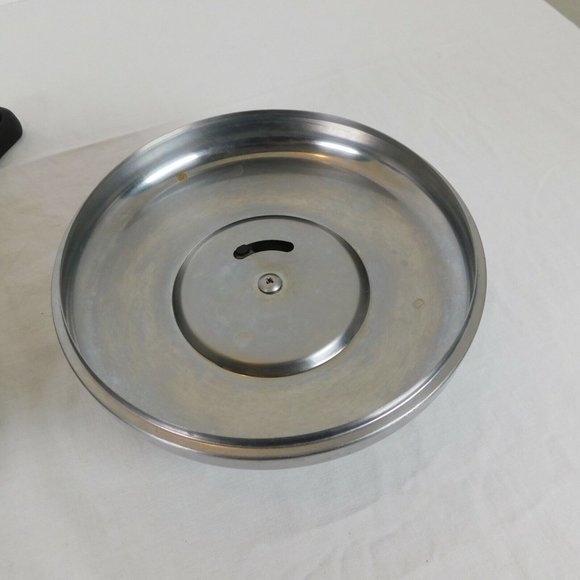 Vintage WearEver 2 quart Saucepan with Steam Release Lid 7 3/8 in diam 3 in tall - Picture 9 of 9